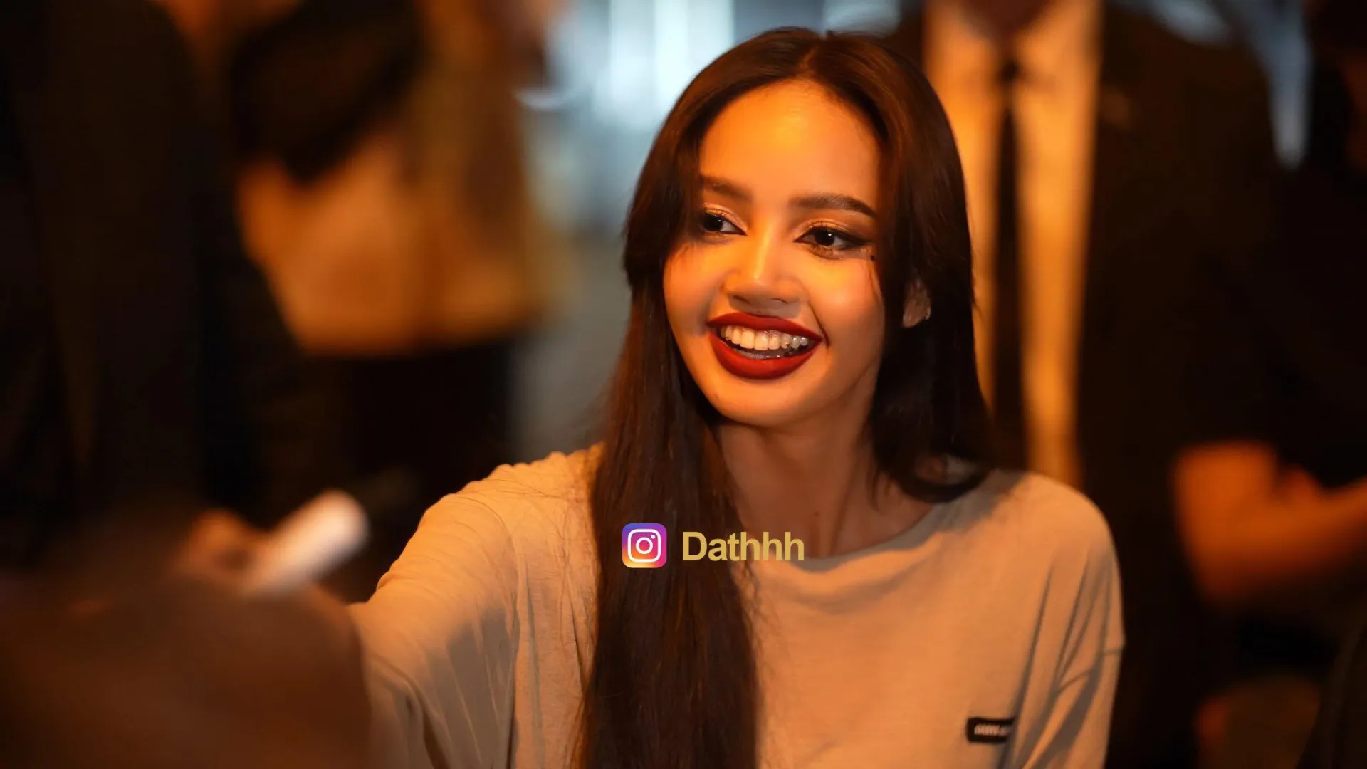 lisa-tu-choi-ky-tang-kh-thay0anh-rose (15)