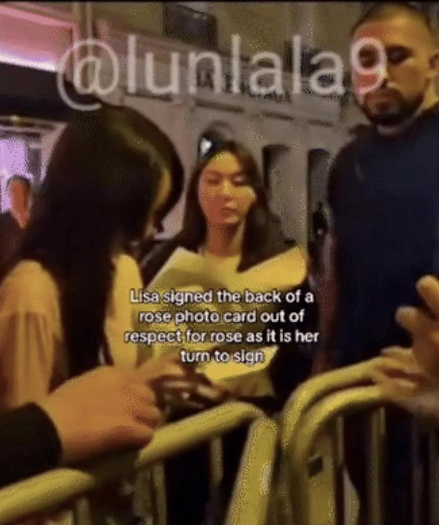 lisa-tu-choi-ky-tang-kh-thay0anh-rose (7)