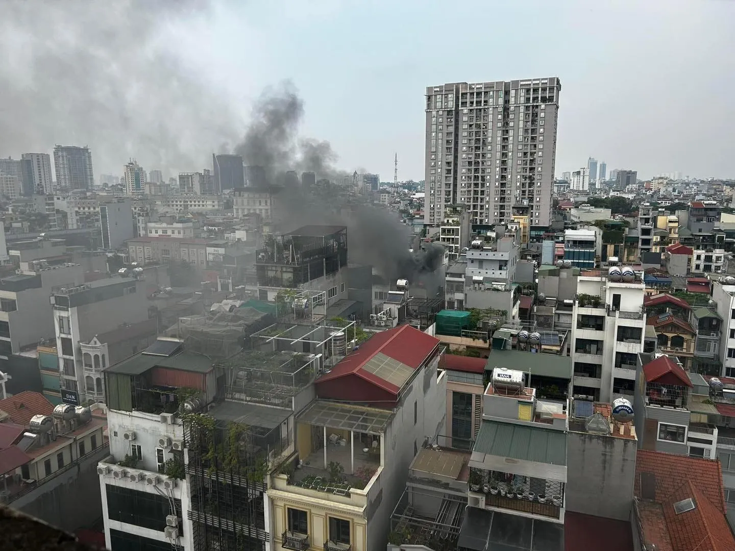 chay-tang-6-can-nha-ha-noi (3)