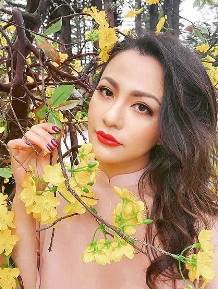 sieu-mau-ngoc-thuy-bi-lua-ly-hon (2)