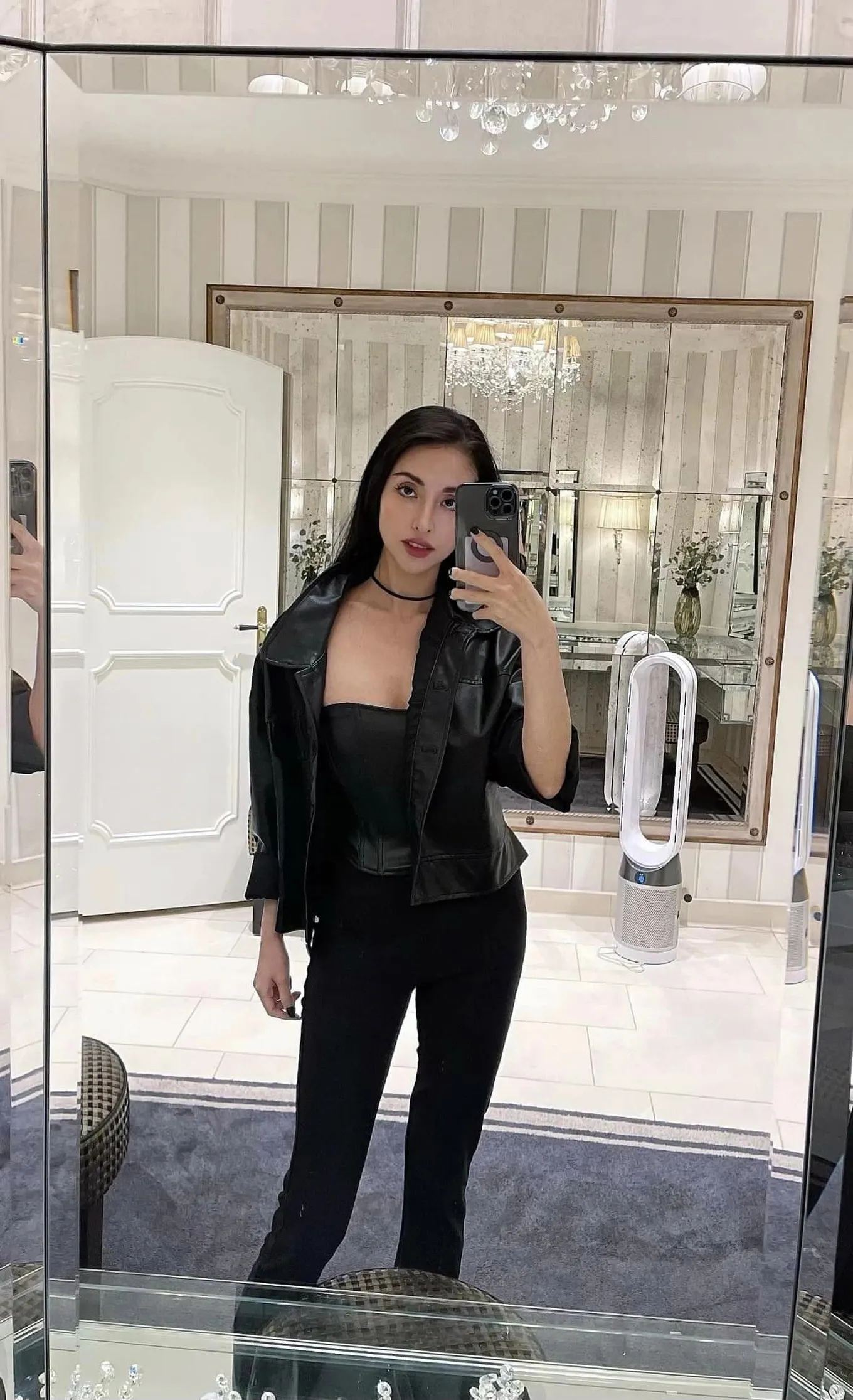 mai-ho-lay-chong-doanh-nhan-roi-xa-showbiz-con-gai-5-tuoi-xinh-nhu-hoa-hau (6)