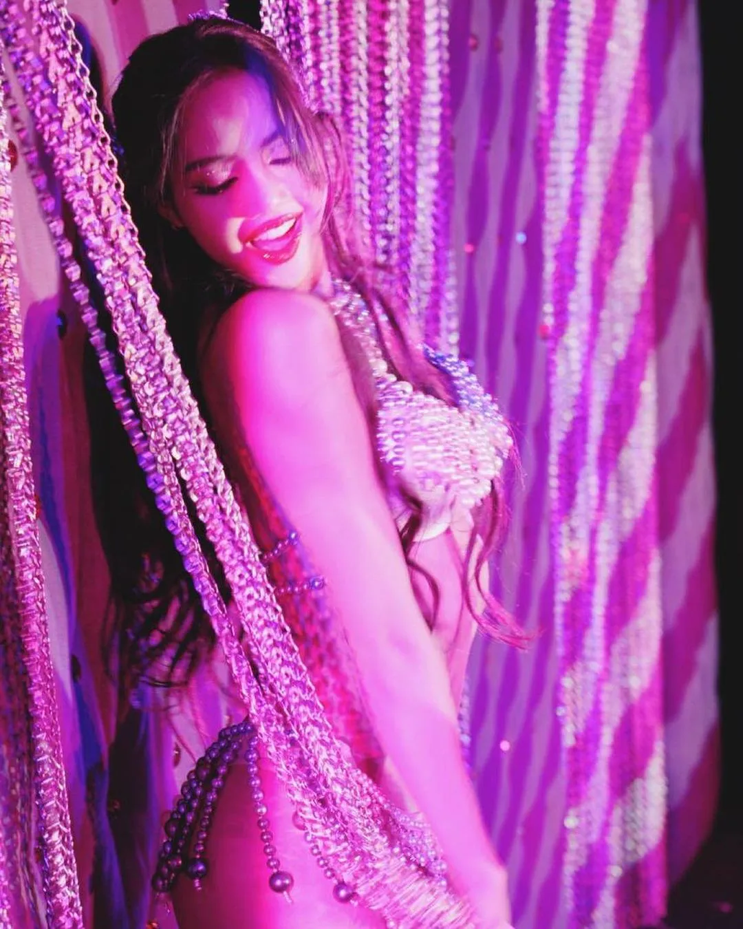 moi-quan-he-hien-tai-giua-lisa-va-ban-trai-ty-phu (6)