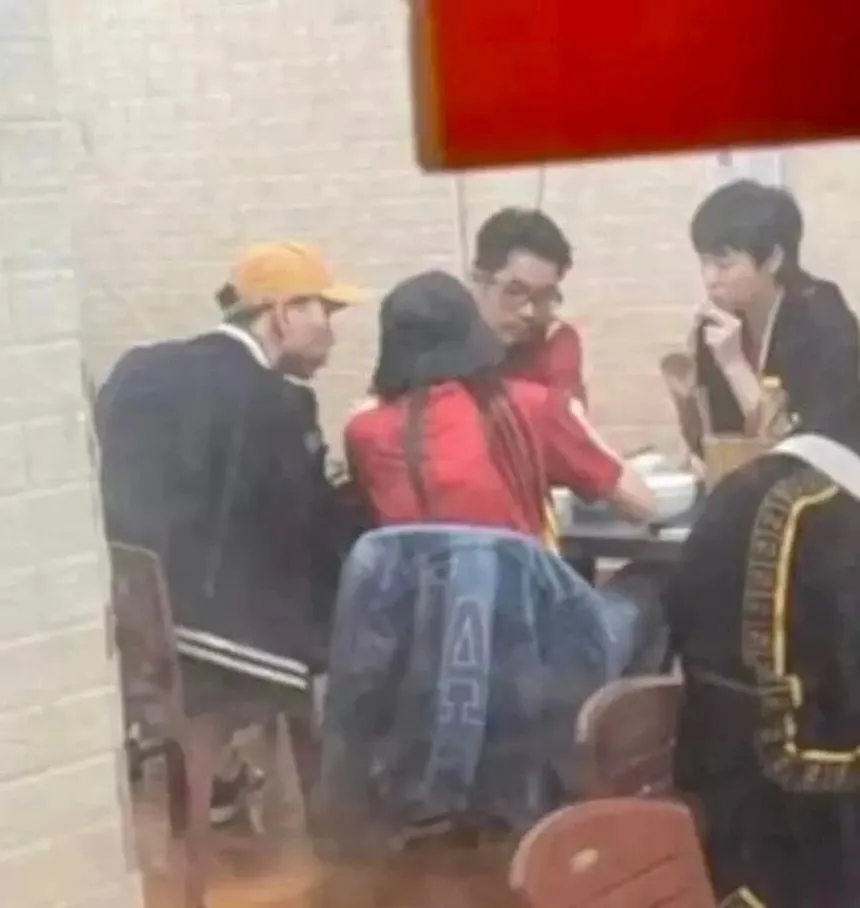 moi-quan-he-giua-van-hau-va-bo-me-hai-my (5)