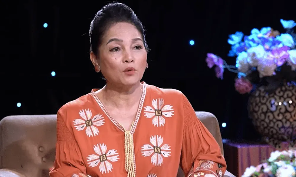 nghe -si-ha-thuy-nhan-danh-hieu-nsnd (1)