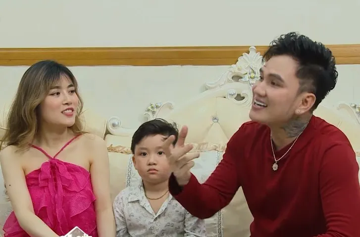 soc-voi-qua-khu-hu-hong-gai-gu-cua-lam-chan-huy-va-cai-chet-cua-nguoi-em-than-thiet-me-ruot-va-vo-no-1-1701420453-313-width727height479