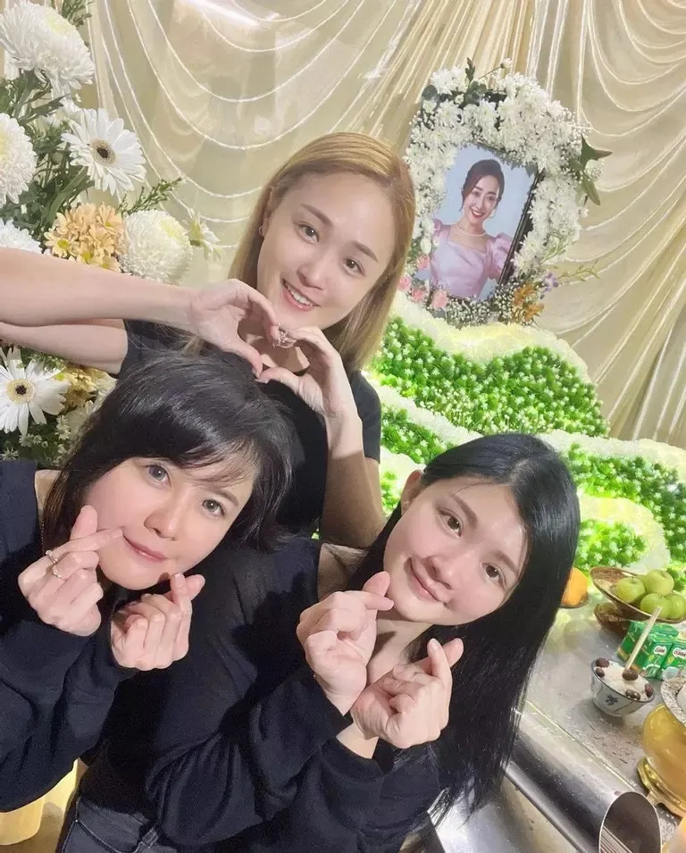 dam-tang-nu-dien-vien-2=37-tuoi (5)