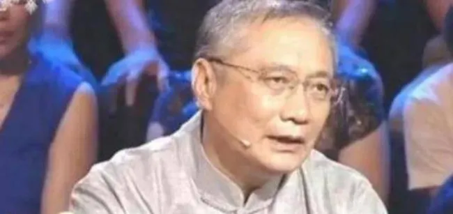 chuyen-gia-tham-dinh-do-co (1)