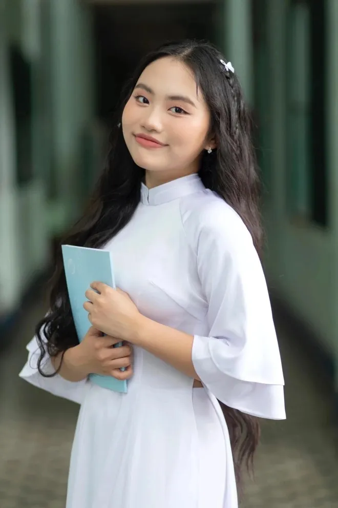 phuong-my-chi-co-dong=thai=giua=bao-du-luan (3)