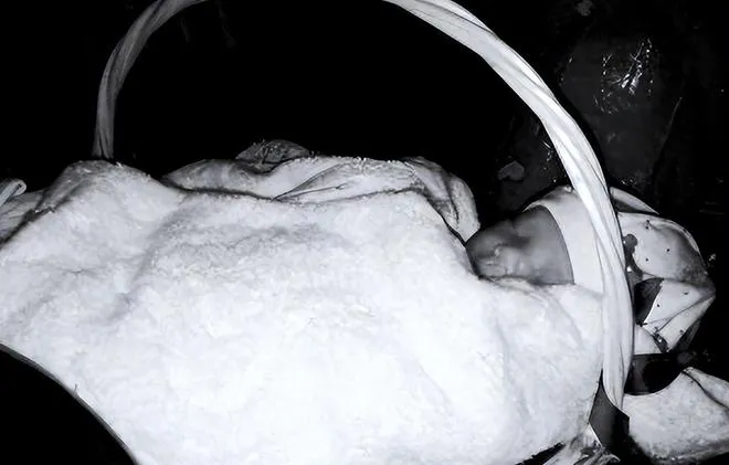 co-gai-nhan-thay-ngoai-hinh-khac=bite (2)