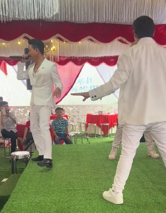 titi-hat-dam-cuoi-gay-tranh-cai (3)