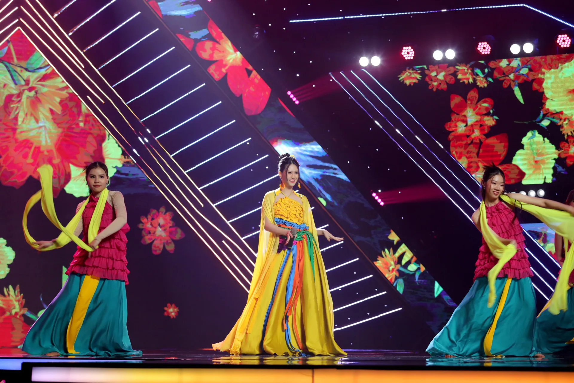 jee-tran-khien-ngoc-son-thay-ran-ran (7)