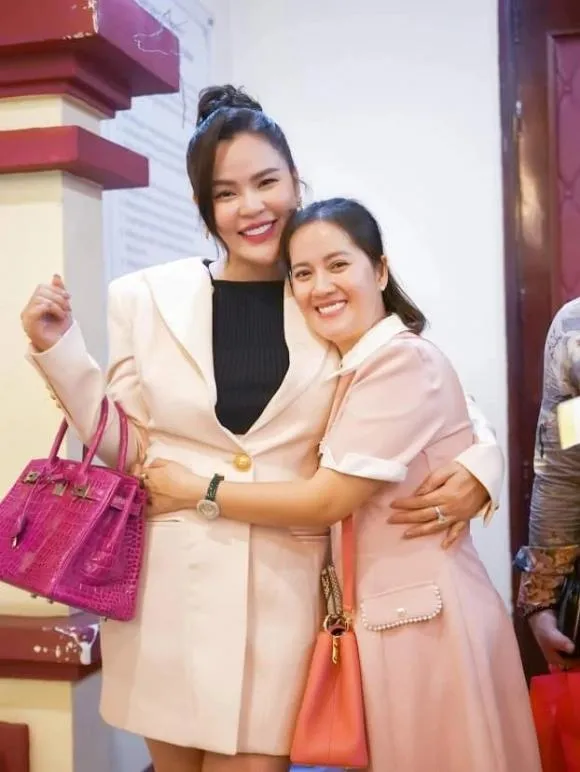 phuong-le-khang-dinh-khong-biet-hong-loan (4)