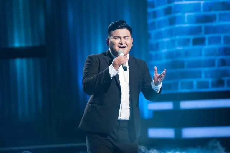 tinh-duyen-trac-tro-cau-nam-ca-si-cau-hon-ban-trai (4)