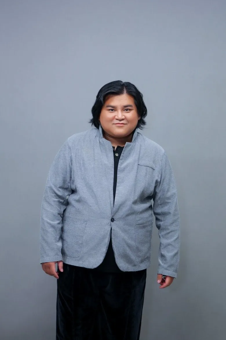 tinh-duyen-trac-tro-cau-nam-ca-si-cau-hon-ban-trai (5)