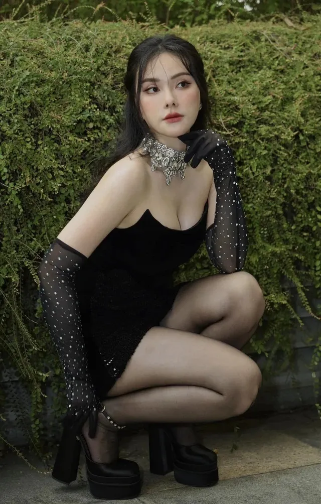 thu-thuy-lay-chong-tre-10-tuoi-duoc-me-chong-hua-tangdat (5)