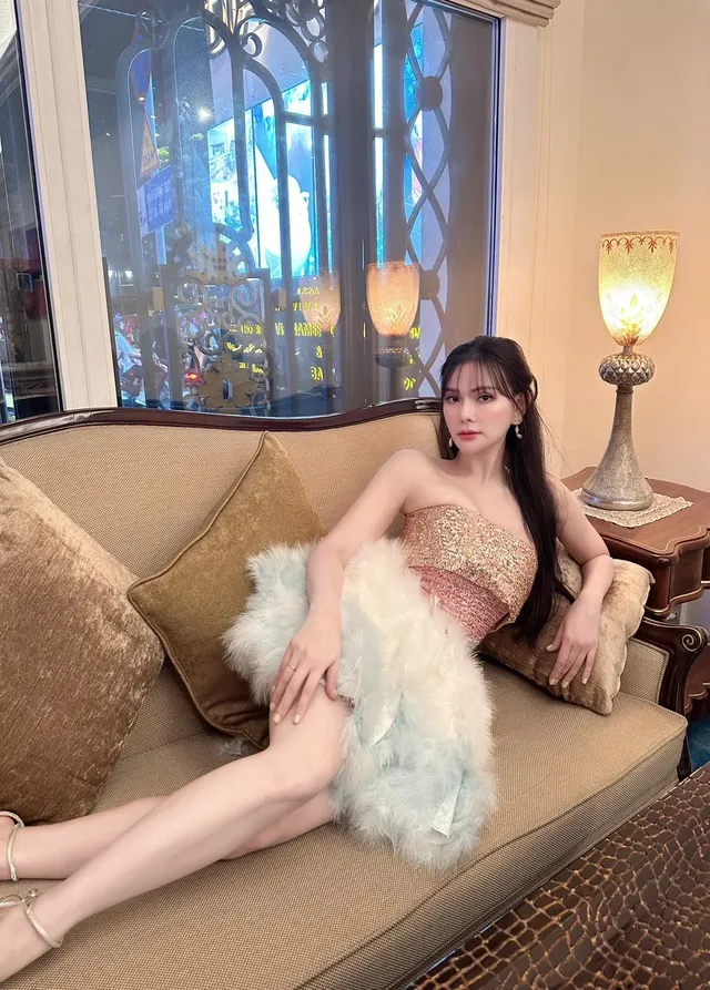 thu-thuy-lay-chong-tre-10-tuoi-duoc-me-chong-hua-tangdat (6)