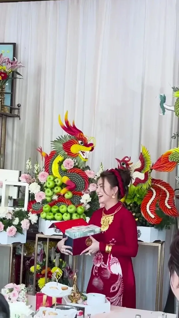 co-dau-nhan-cua-hoi-mon-52-ty (9)