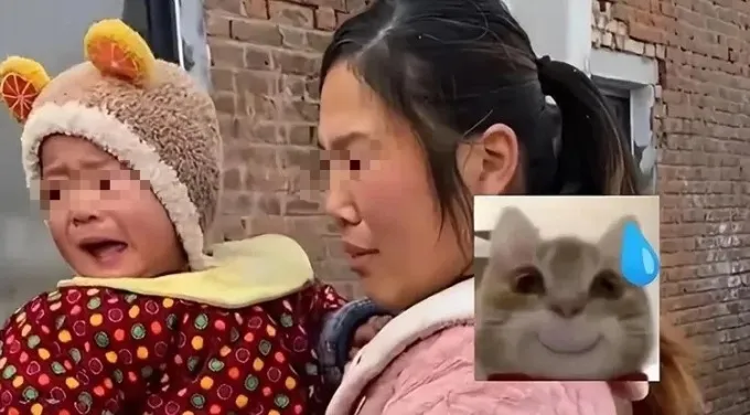 nguoi-phu-nu-ly-hon-om-con-ve-nha-me (2)