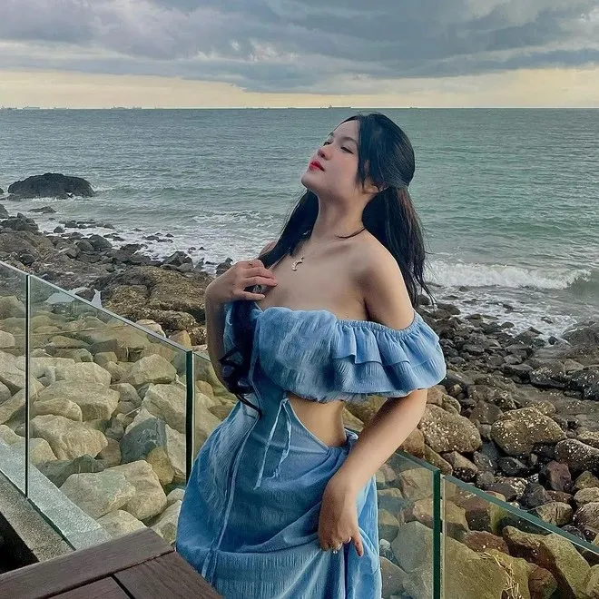 nhan-sac-gai-sinh-2k2-hen-hi-ky-su (6)