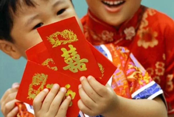 bo-me-giu-tien-li-xi-cua-con (3)