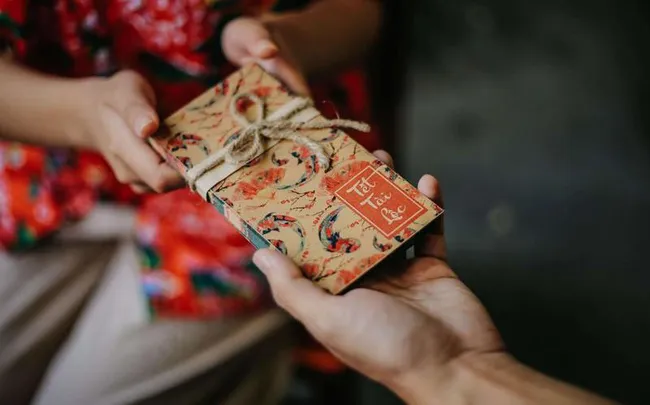 bo-me-giu-tien-li-xi-cua-con (4)