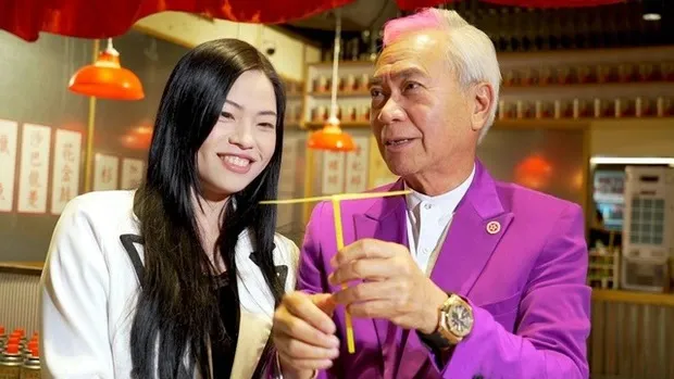 nam-dien-vien-74-tuoi-benh-vuc-ban-gai-lua-dao] (5)