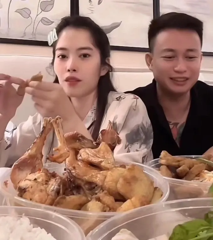 nam-em-nhan-show-gia-200-trieu (4)