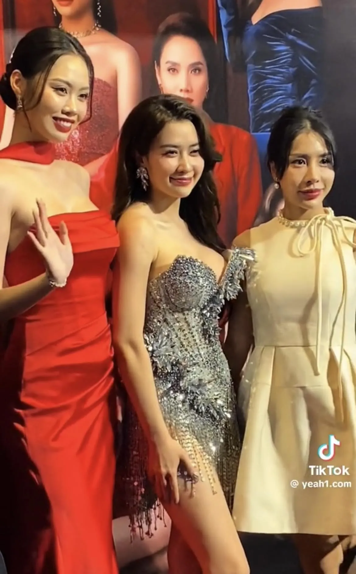 nhan-sac-quyen-qui-qua-cam-thuong (1)