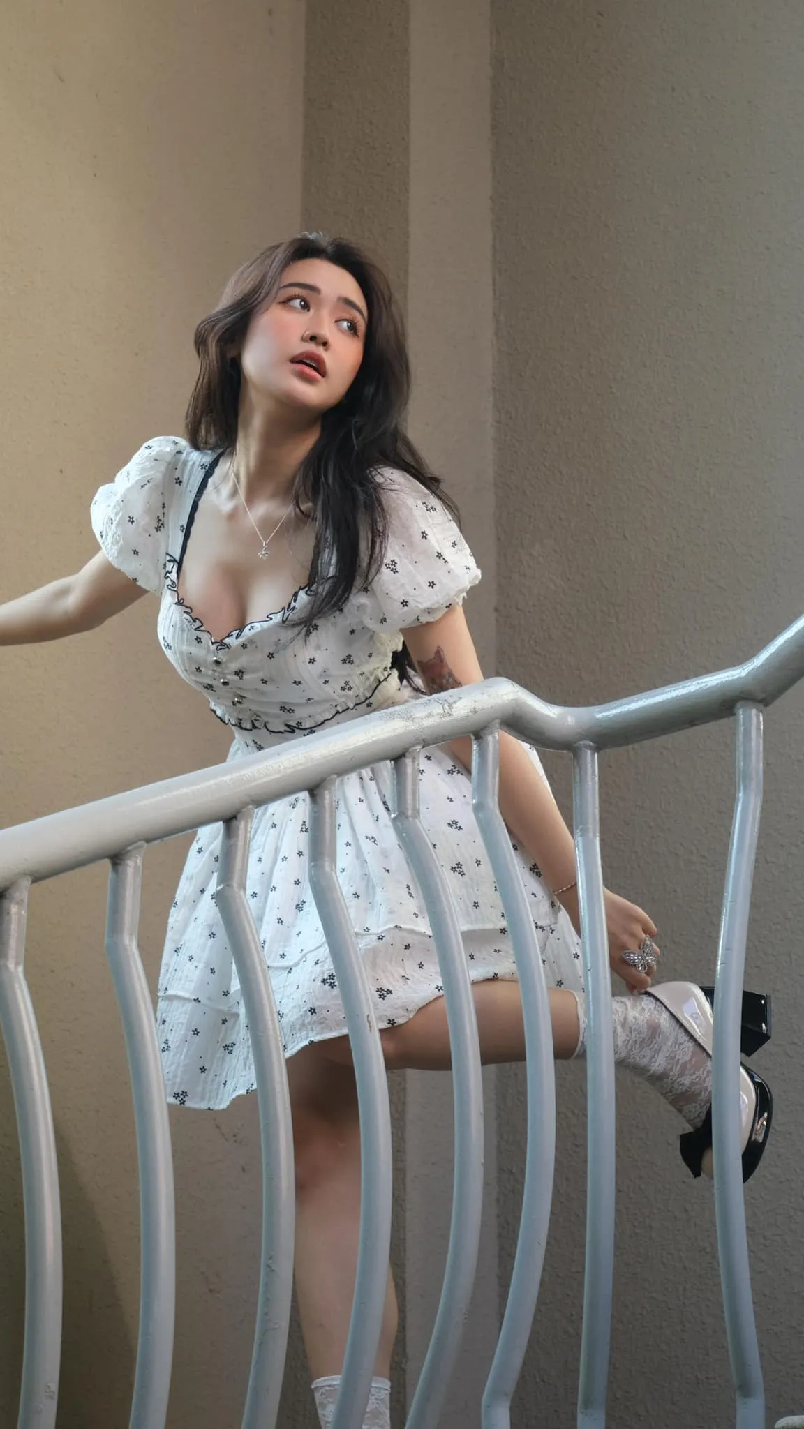 nhan-sac-quyen-qui-qua-cam-thuong (3)