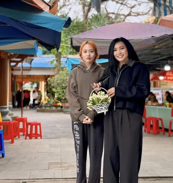 bat-ngo-voi-dien-mao-hien-tai-cua-con-gai-phuong-thanh (1)