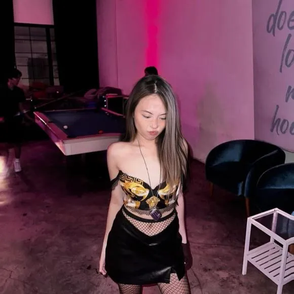 bat-ngo-voi-dien-mao-hien-tai-cua-con-gai-phuong-thanh (9)