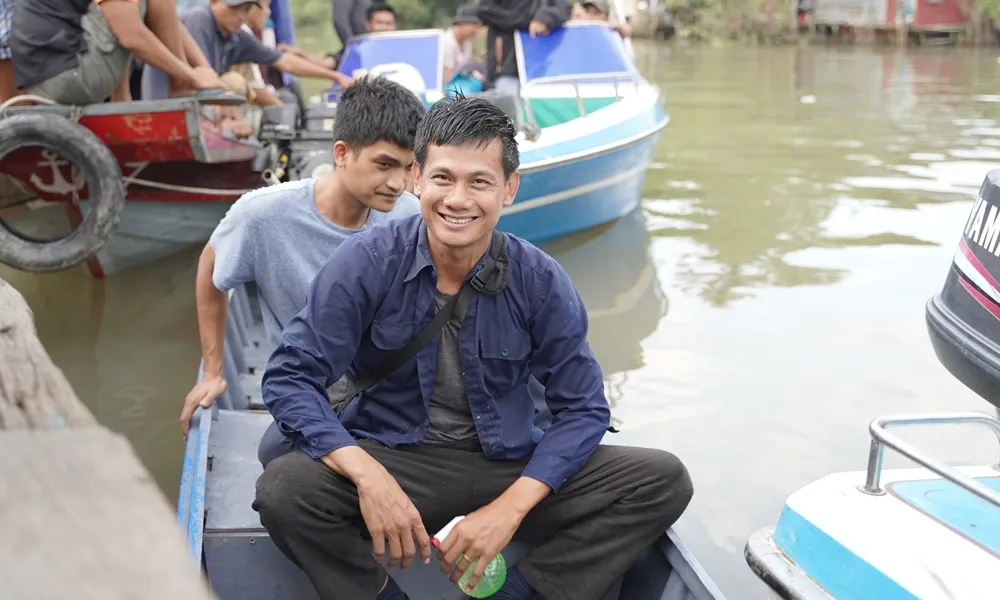 dien-vien-vo-thanhtam-sang-my-rua-bat-ban-tra-sua (3)