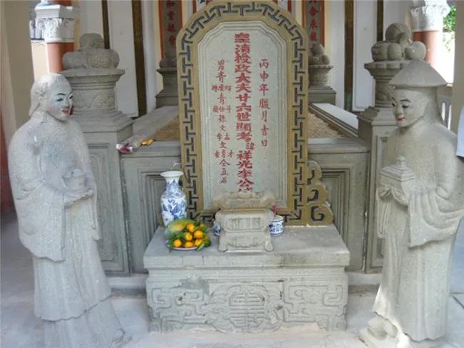 dai-gia-giau-nuc-tieng-sai-gon-lay-3-chi-em-ruot (1)