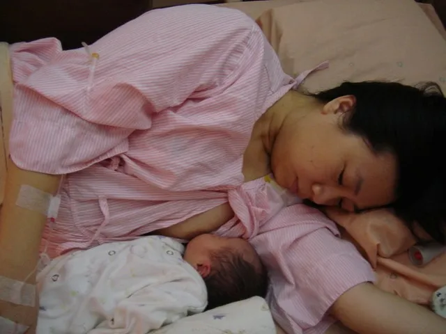 2-con-sinh-doi-khac-nhau-chong-xet-nghiem-adn (3)