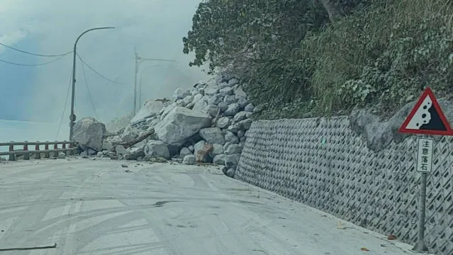 dong-dat-tai-dai-loan-chong-nhin-vo-qua-doi (1)