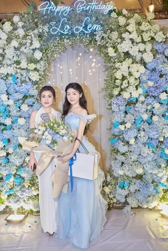 lo-le-mc-quyen-linh-qua-sinh-nhat-dat-do (8)