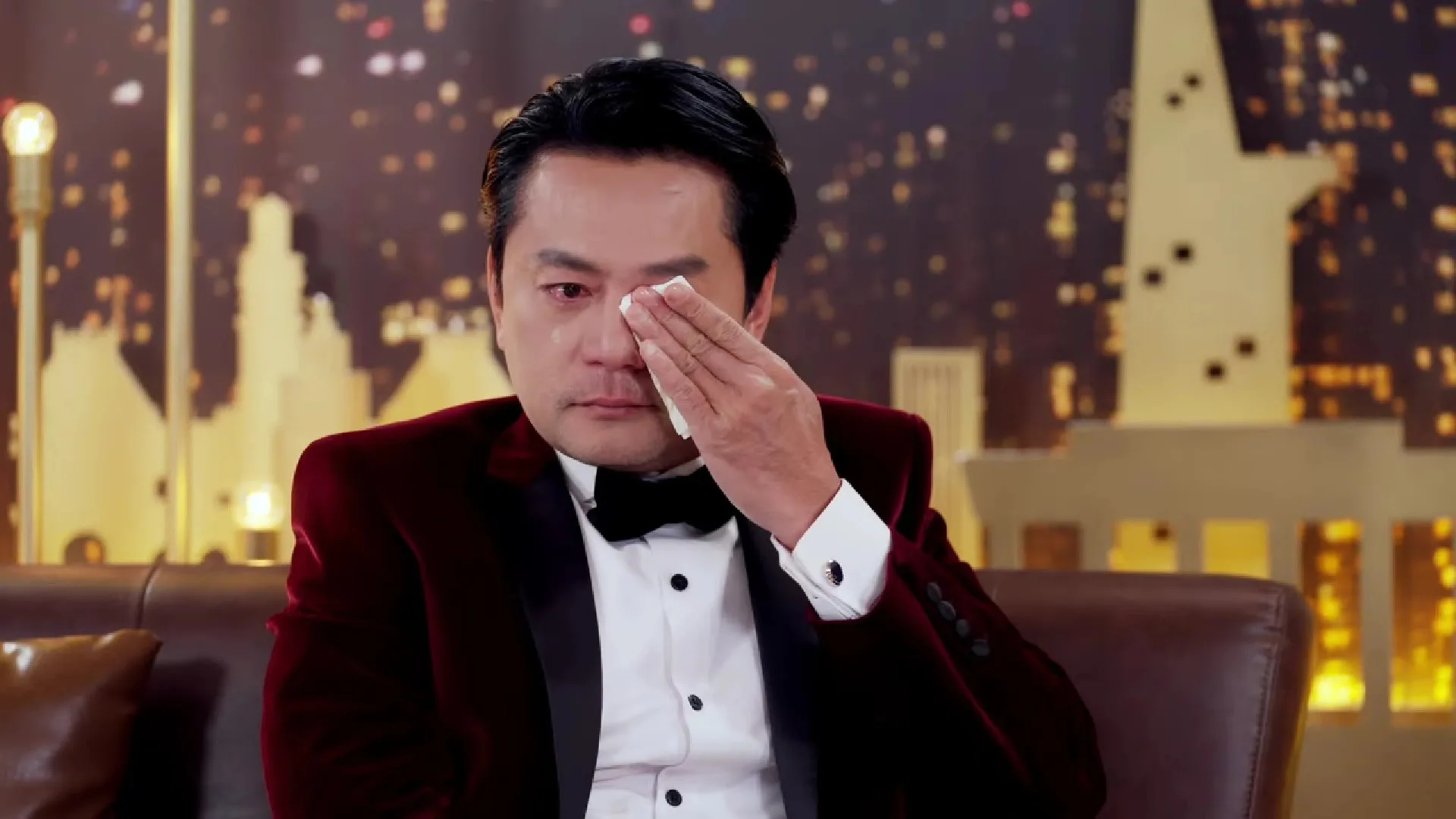 ruong-minh-cuong-bat-khoc-tiet=lo-ve-vo-con (1)