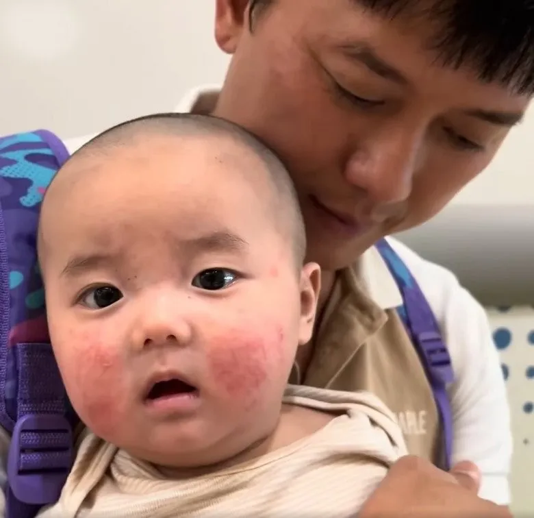 con-trai-quach-ngoc-tuyen-bi-benh (8)