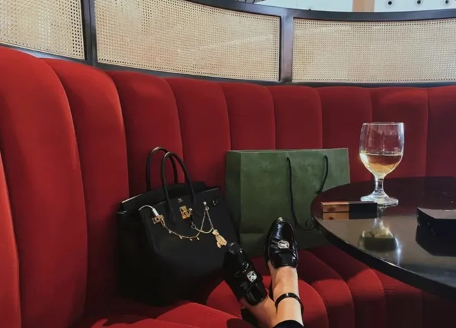 co-gai-gia-lam-nguoi-giau-de-song-sang-chanh (1)