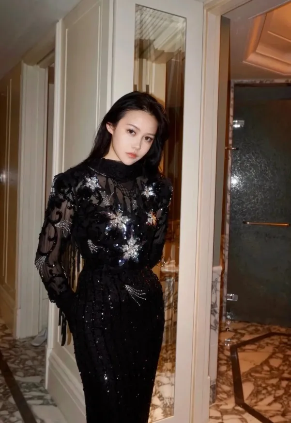 co-gai-gia-lam-nguoi-giau-de-song-sang-chanh (3)