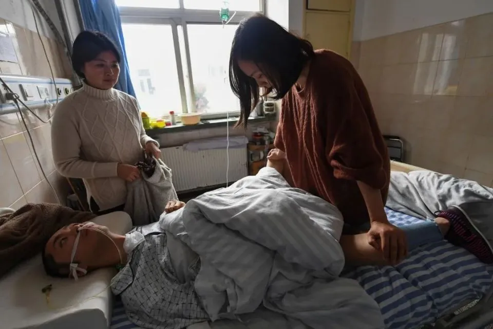 co-gai-cham-ban-trai-song-thuc0vat (6)