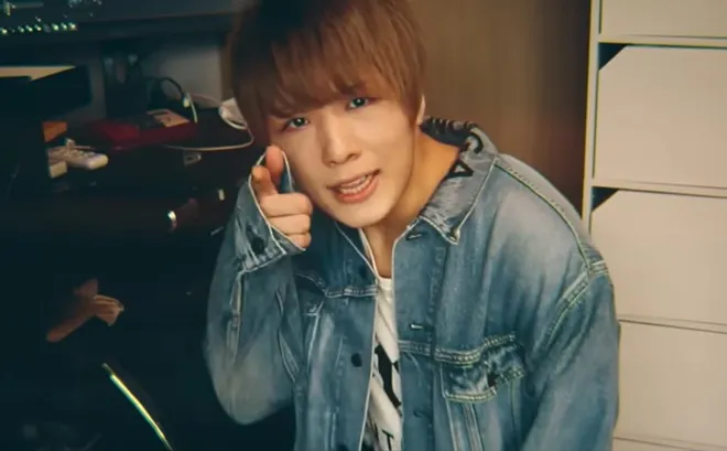 nam-ca-si-bi-bat-vi-hai-ban-gai (4)