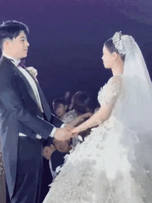 dam-cuoi-co-tich-cua-cap-doi-rich-kid (1)