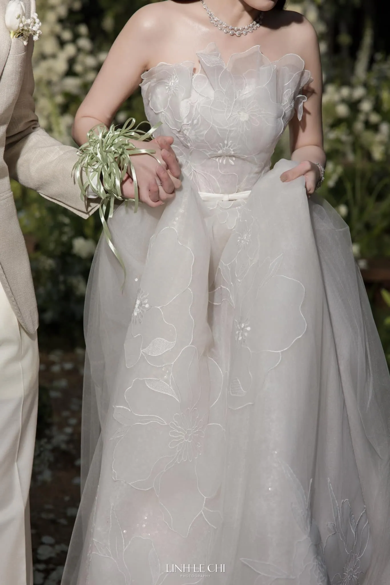 ghi-thuc-la-dam-cuoi-sao-viet (12)