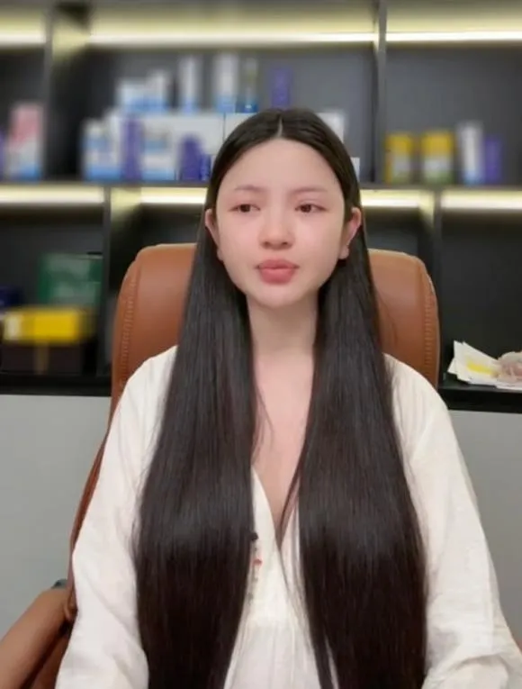 chu-thanh-huyen-bat-khoc-tren-livestream (6)