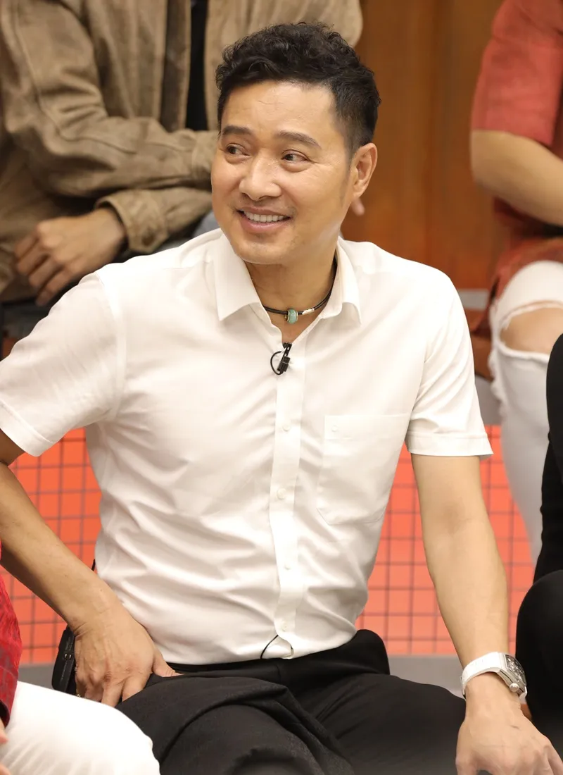 anh-trai-vuot-ngan-chong-gai-tung-hinh-hieu-chinh-thuc (1)