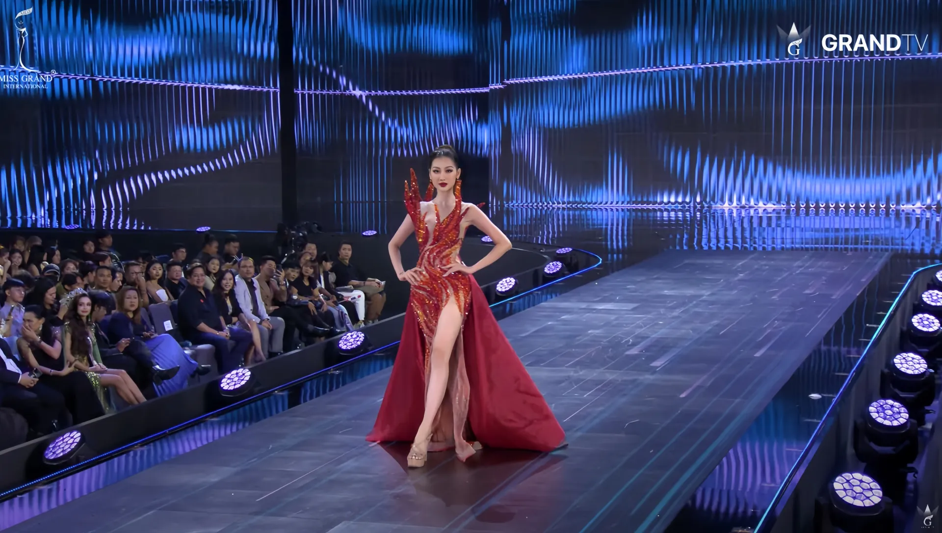 dan-tinh-dong-loat-quay-xe-truoc-man-trinh-dien-cua-que-anh-tai-dem-ban-ket-mgi