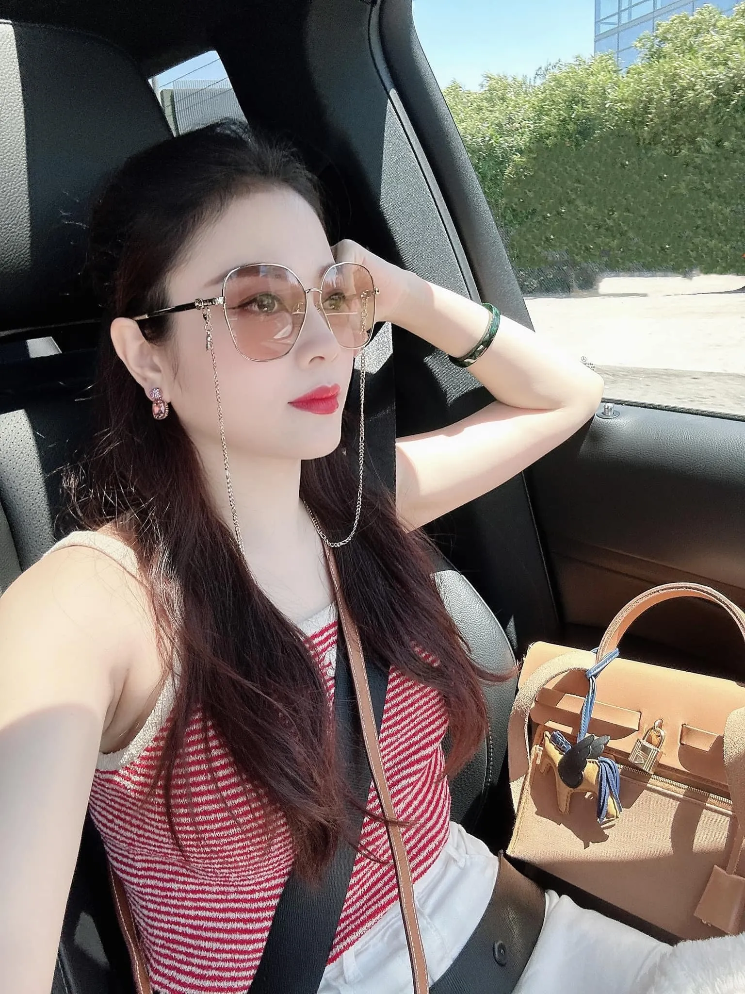 hotmom-hang-tui-1