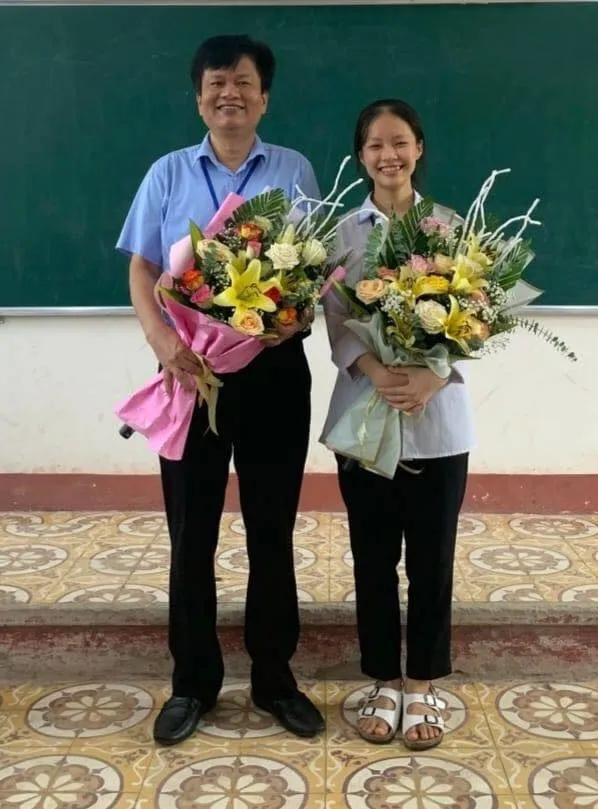 nu-sinh-do-4-truong-dai-hoc