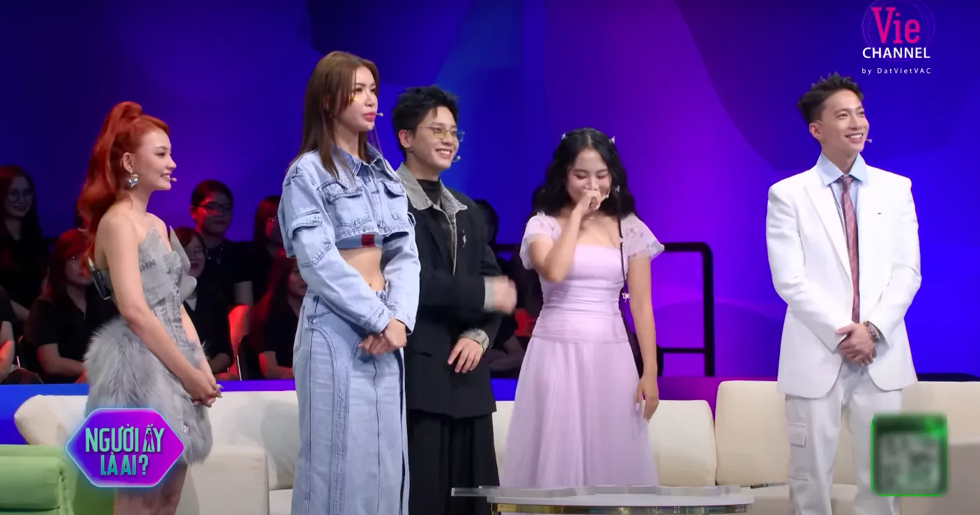 phuong-my-chi-nguoi-ay-la-ai-1